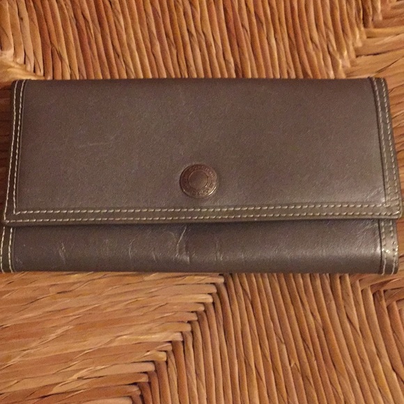 Coach wallet- hardly used! - Picture 2 of 5